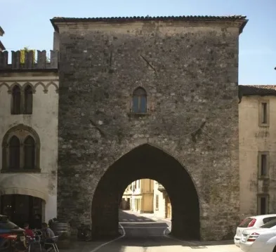 La porta ad arco in pietra dell’Arsenale Veneto